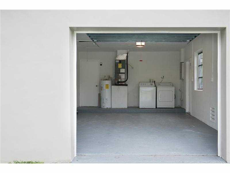 211 Oregon Lane Boca Raton, FL 33487 - Photo 5 of 14 Laundry Room