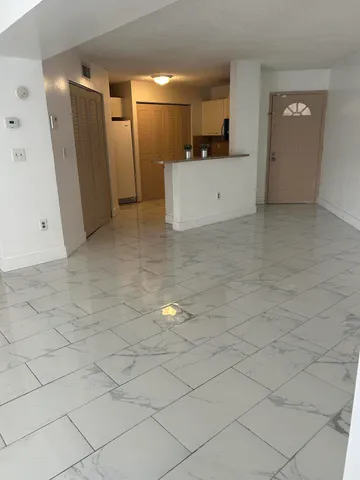 $2,150 | 6296 Northwest 186th Street, Unit 210, Hialeah, FL 33015