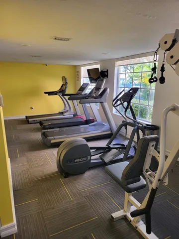 $2,150 | 6296 Northwest 186th Street, Unit 210, Hialeah, FL 33015