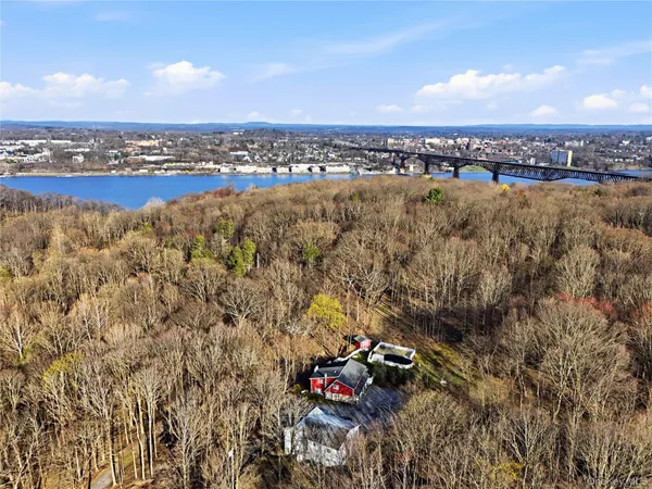 $399,999 | 6-8 Bell Drive, Highland, NY 12528