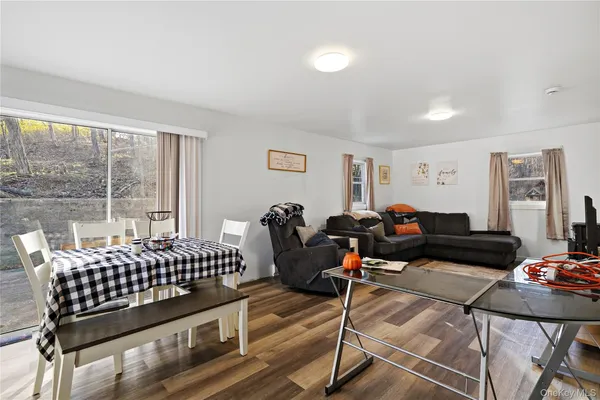 $399,999 | 6-8 Bell Drive, Highland, NY 12528