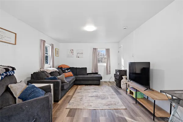 $399,999 | 6-8 Bell Drive, Highland, NY 12528