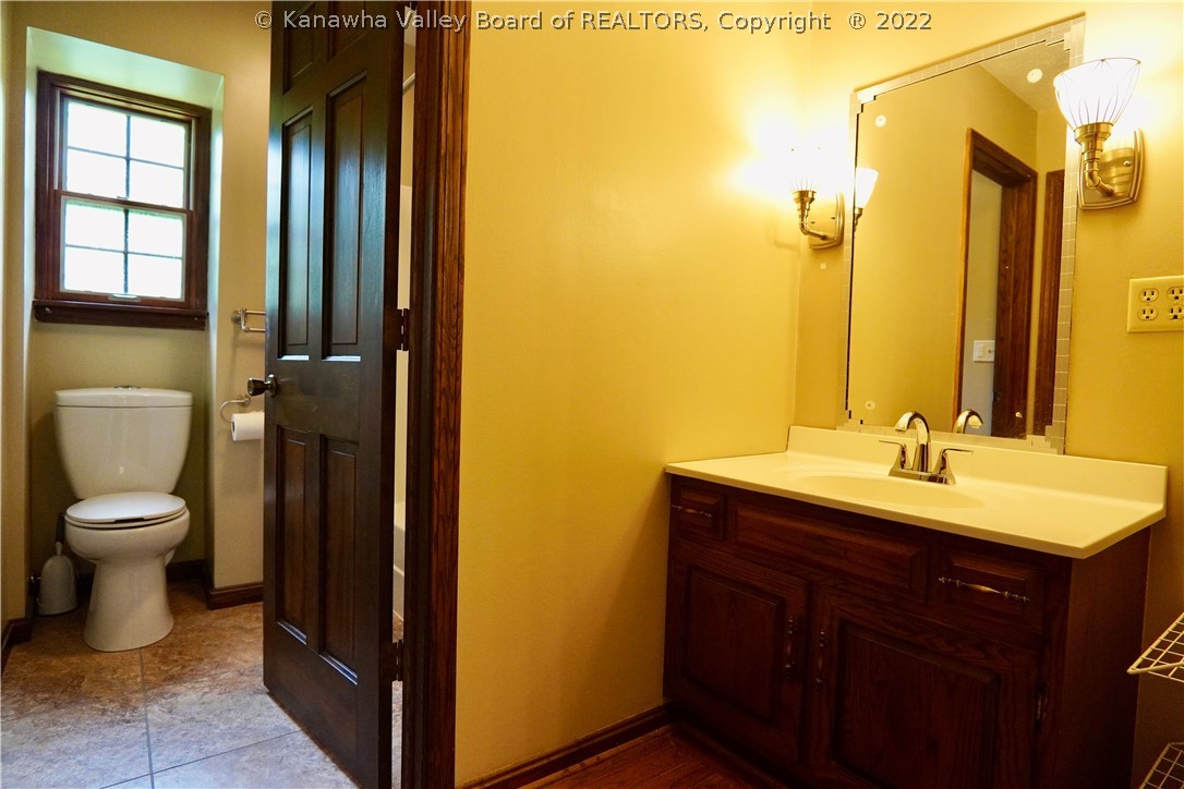 1812 Shadybrook Road Charleston, WV 25314 - Photo 10 of 37 Gallery Image 10