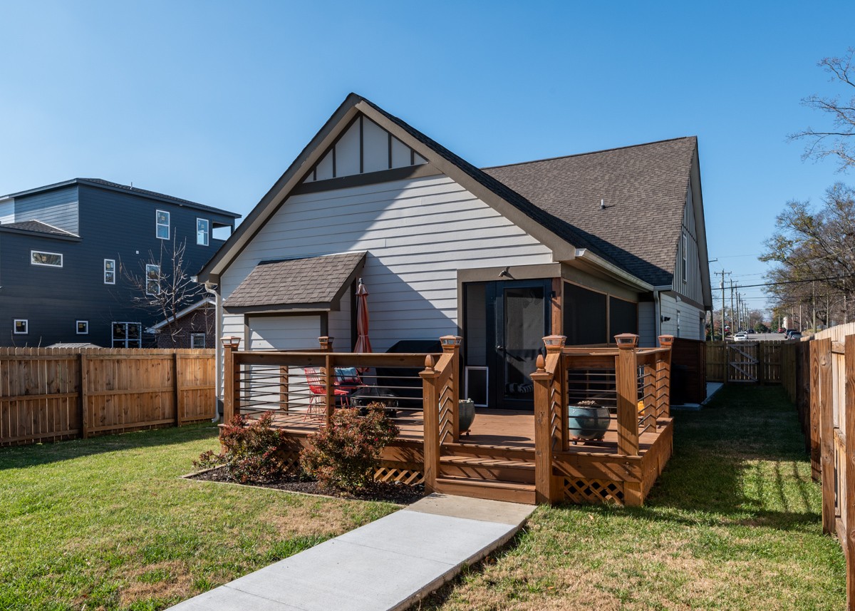 815 Lischey Avenue Nashville, TN 37207 - Photo 33 of 34 front view of a house with a yard