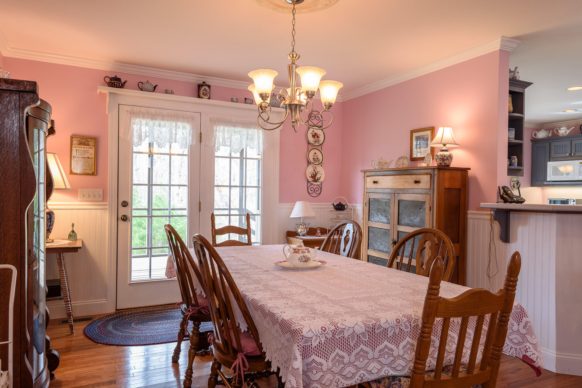 733 Hargis Road Signal Mountain, TN 37377 - Photo 11 of 29 Dining room with porch access