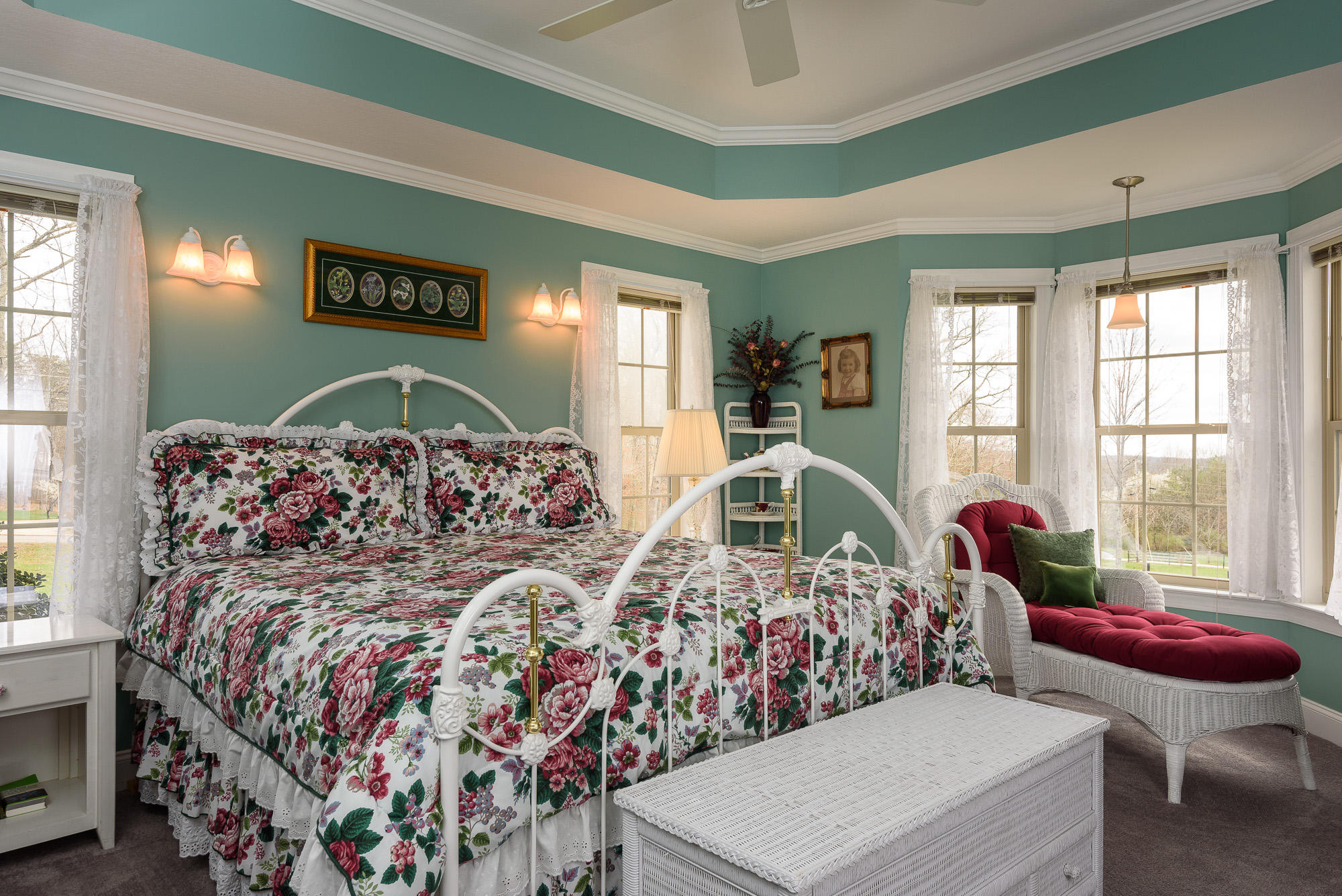 733 Hargis Road Signal Mountain, TN 37377 - Photo 12 of 29 Master bedroom