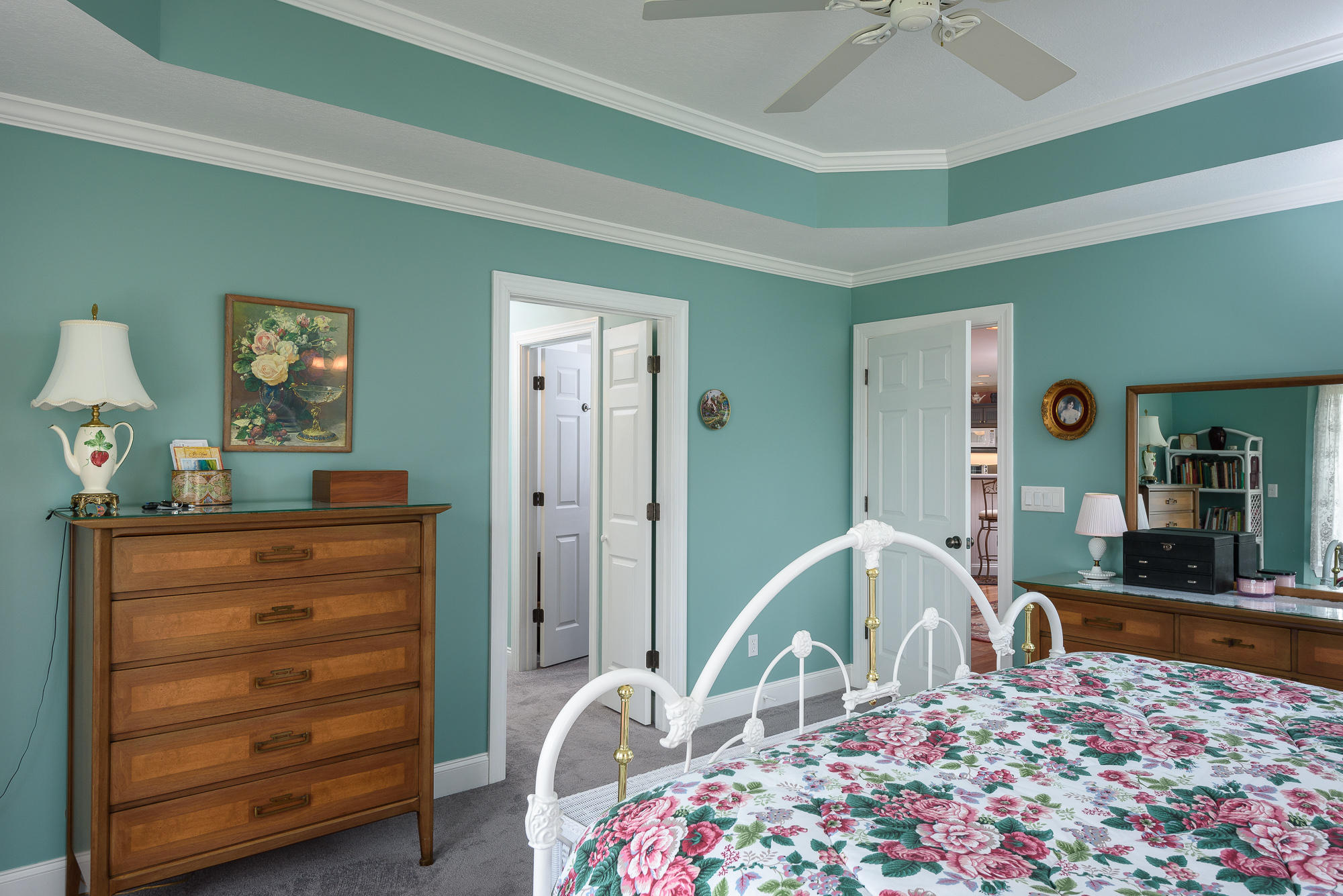 733 Hargis Road Signal Mountain, TN 37377 - Photo 13 of 29 Master bedroom