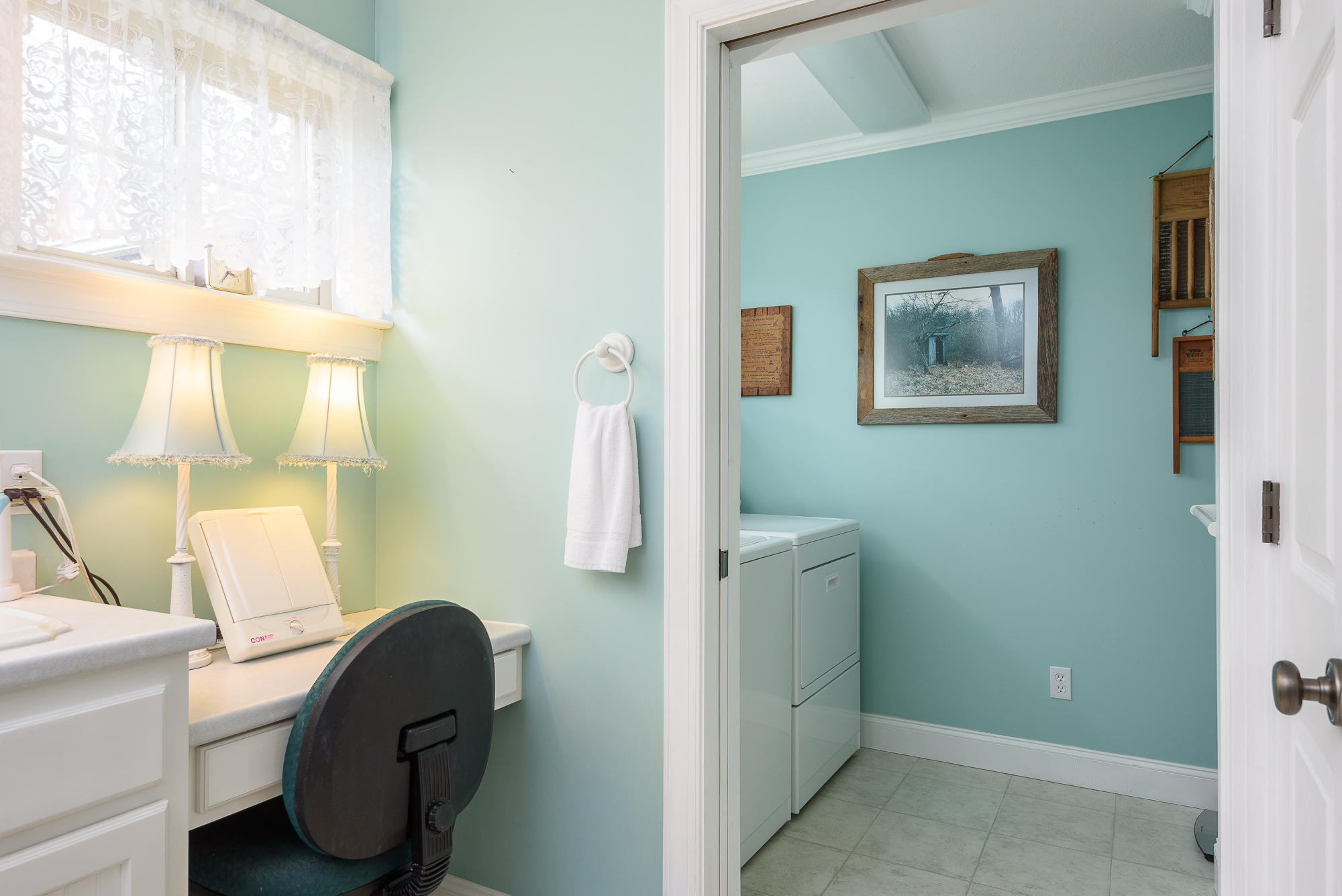 733 Hargis Road Signal Mountain, TN 37377 - Photo 17 of 29 Master bathroom