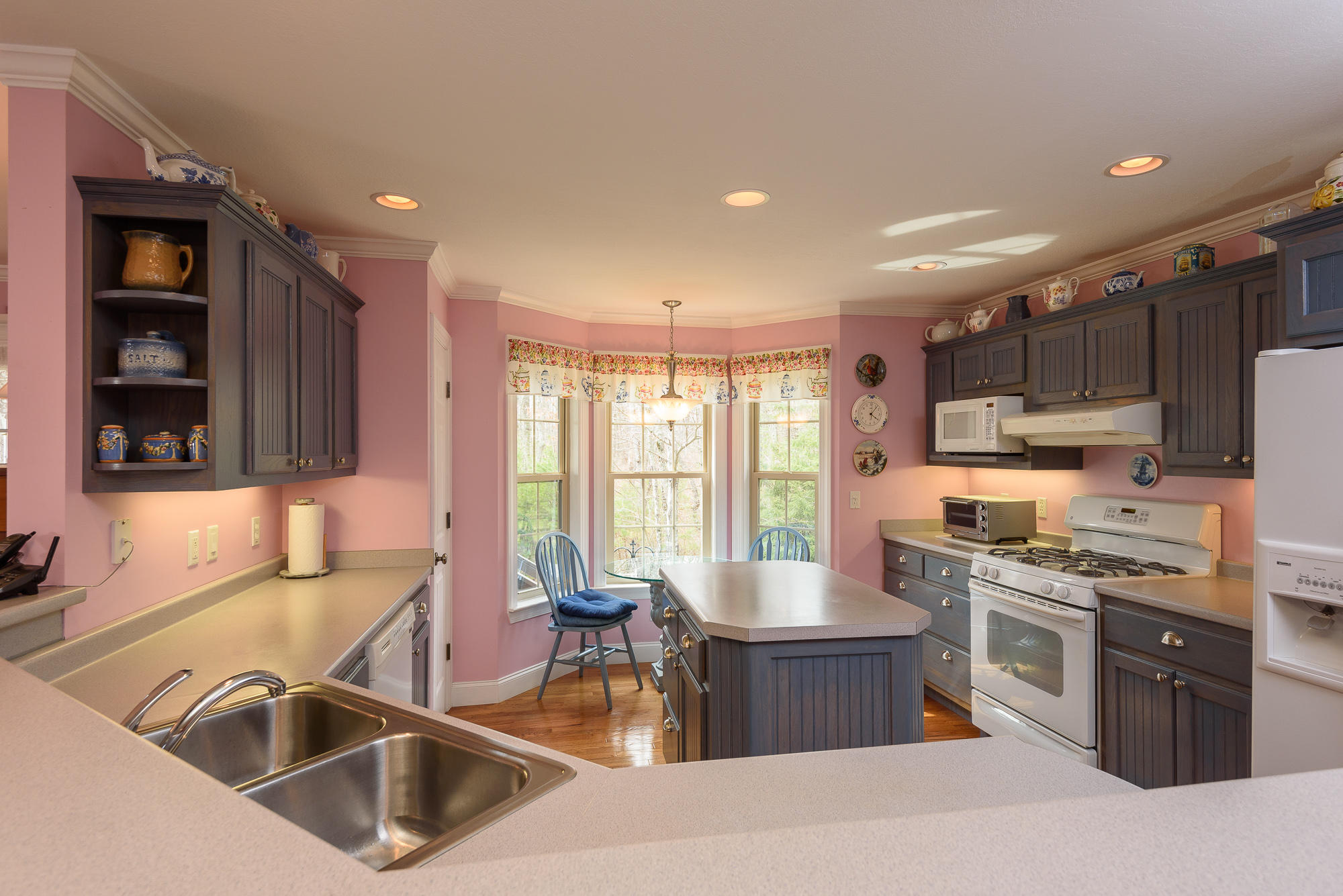 733 Hargis Road Signal Mountain, TN 37377 - Photo 8 of 29 Kitchen