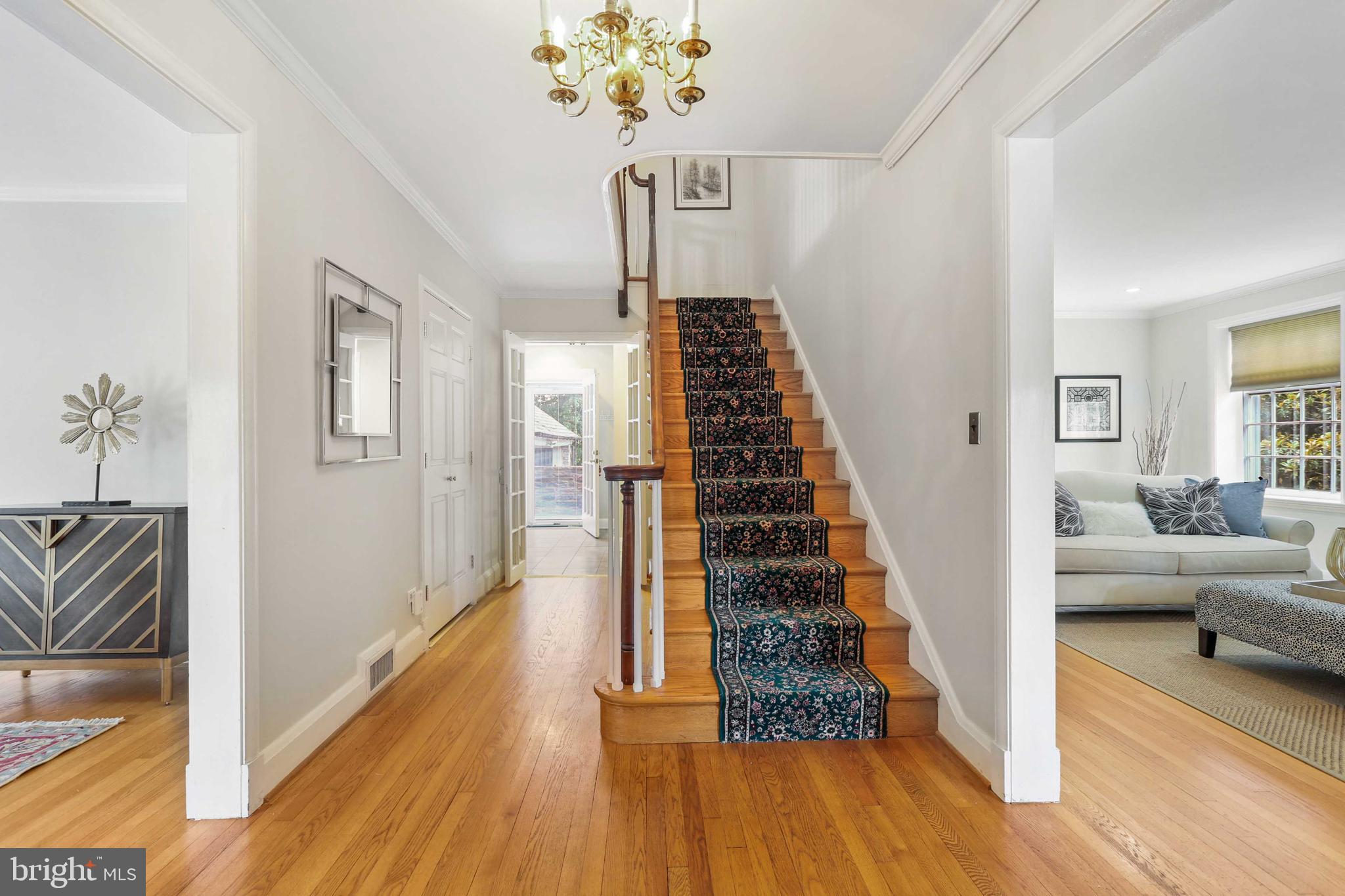 5515 Roland Avenue Baltimore, MD 21210 - Photo 7 of 53