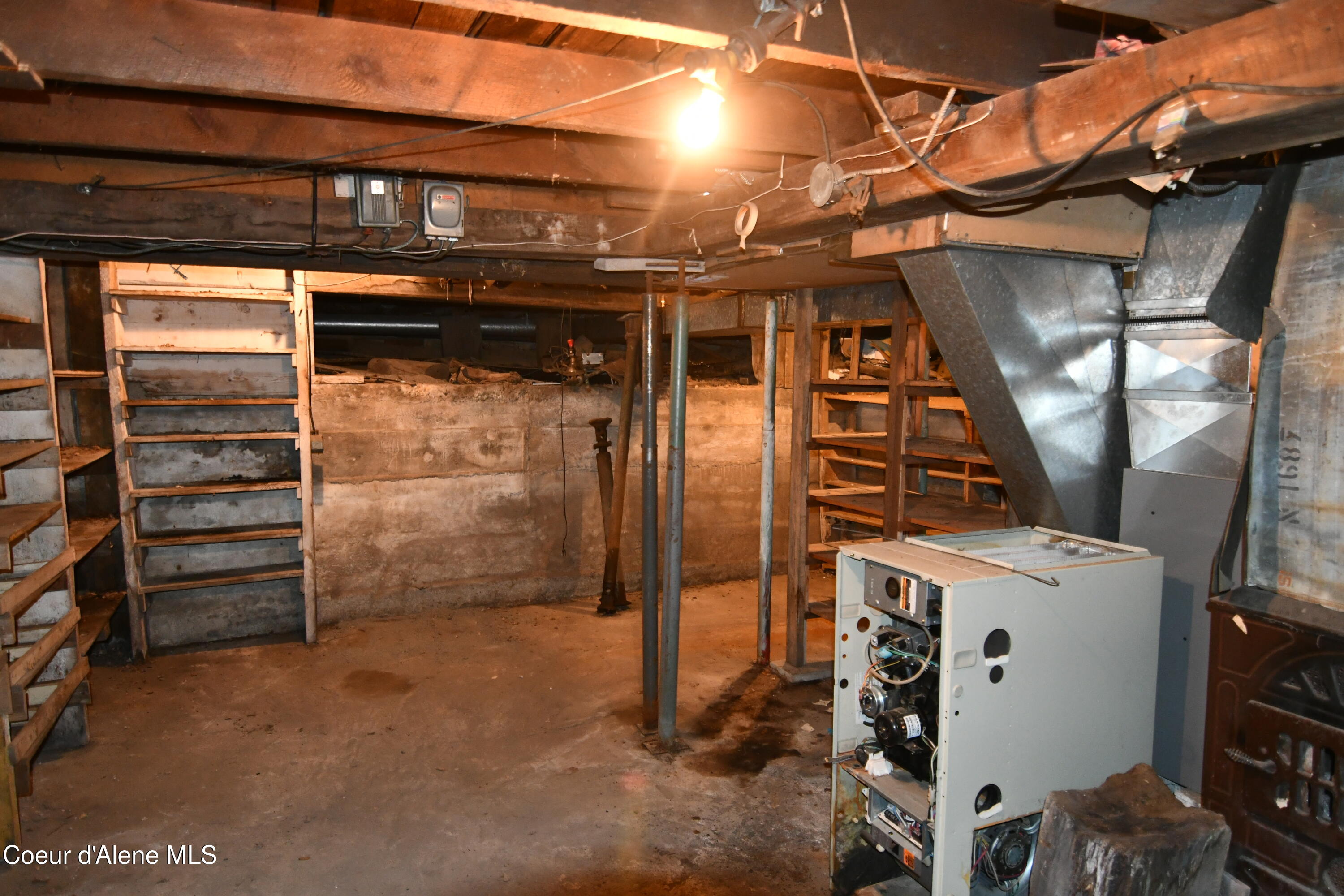 514 Main Street Wardner, ID 83837 - Photo 11 of 16 basement