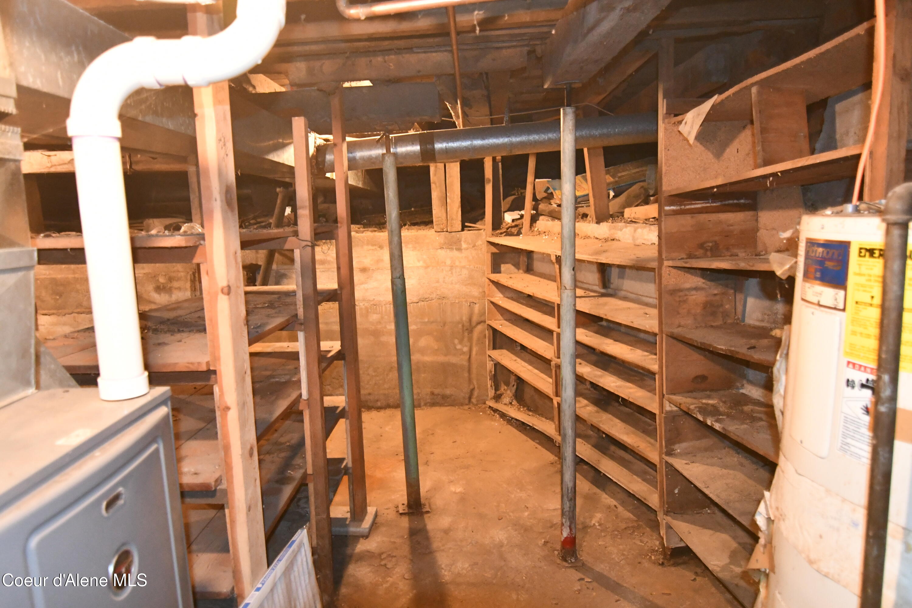 514 Main Street Wardner, ID 83837 - Photo 12 of 16 basement