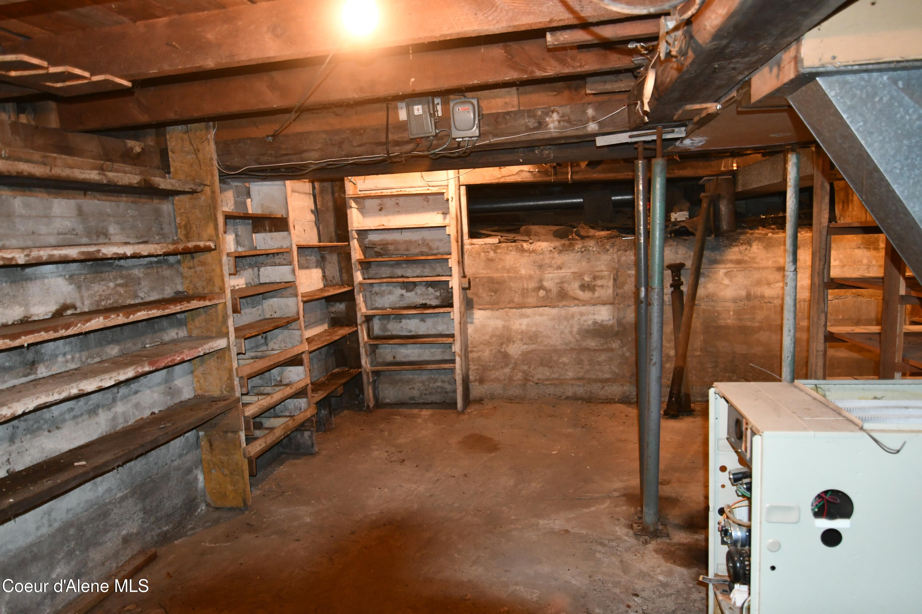 514 Main Street Wardner, ID 83837 - Photo 10 of 16 basement