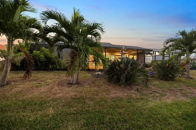 $895,000 | 238 Lookout Point Drive, Osprey, FL 34229
