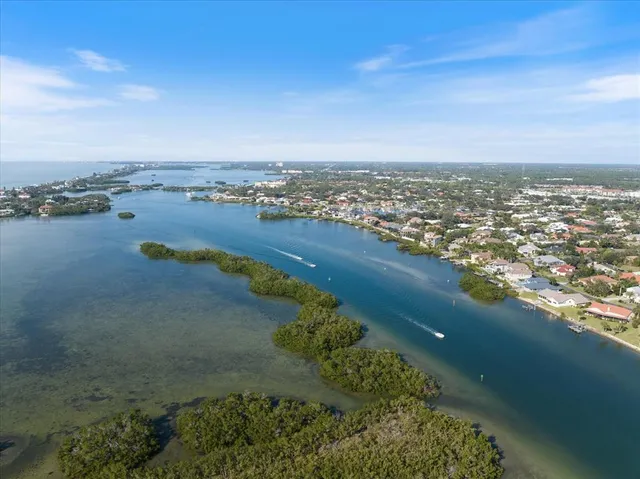 $895,000 | 238 Lookout Point Drive, Osprey, FL 34229