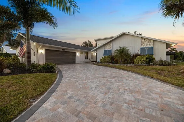 $895,000 | 238 Lookout Point Drive, Osprey, FL 34229