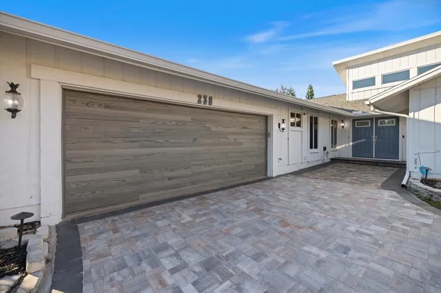 $895,000 | 238 Lookout Point Drive, Osprey, FL 34229