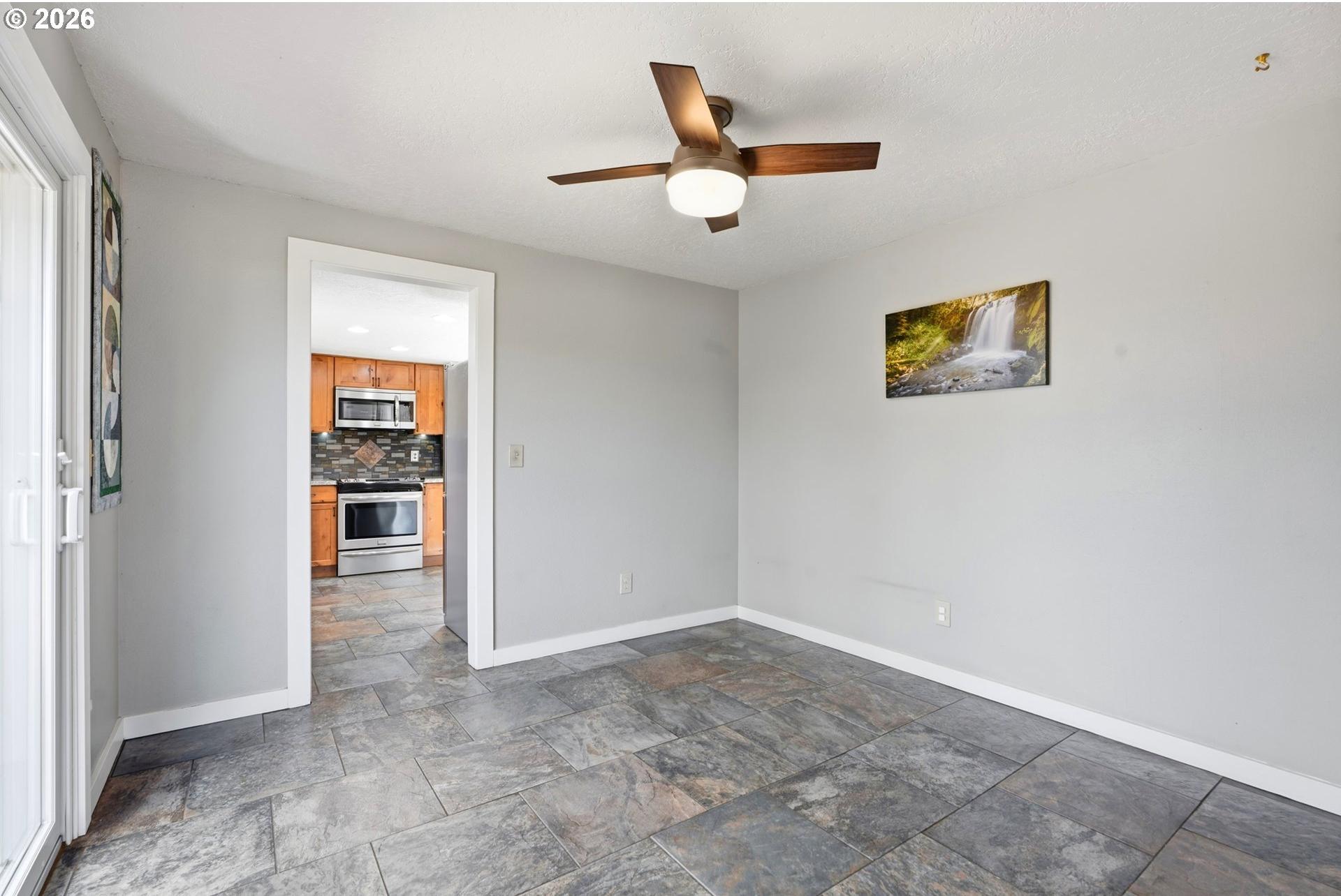 17987 South Redland Road Oregon City, OR 97045 - Photo 13 of 48 Gallery Image 13