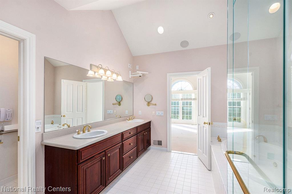 6370 Orion Road Rochester Hills, MI 48306 - Photo 20 of 53