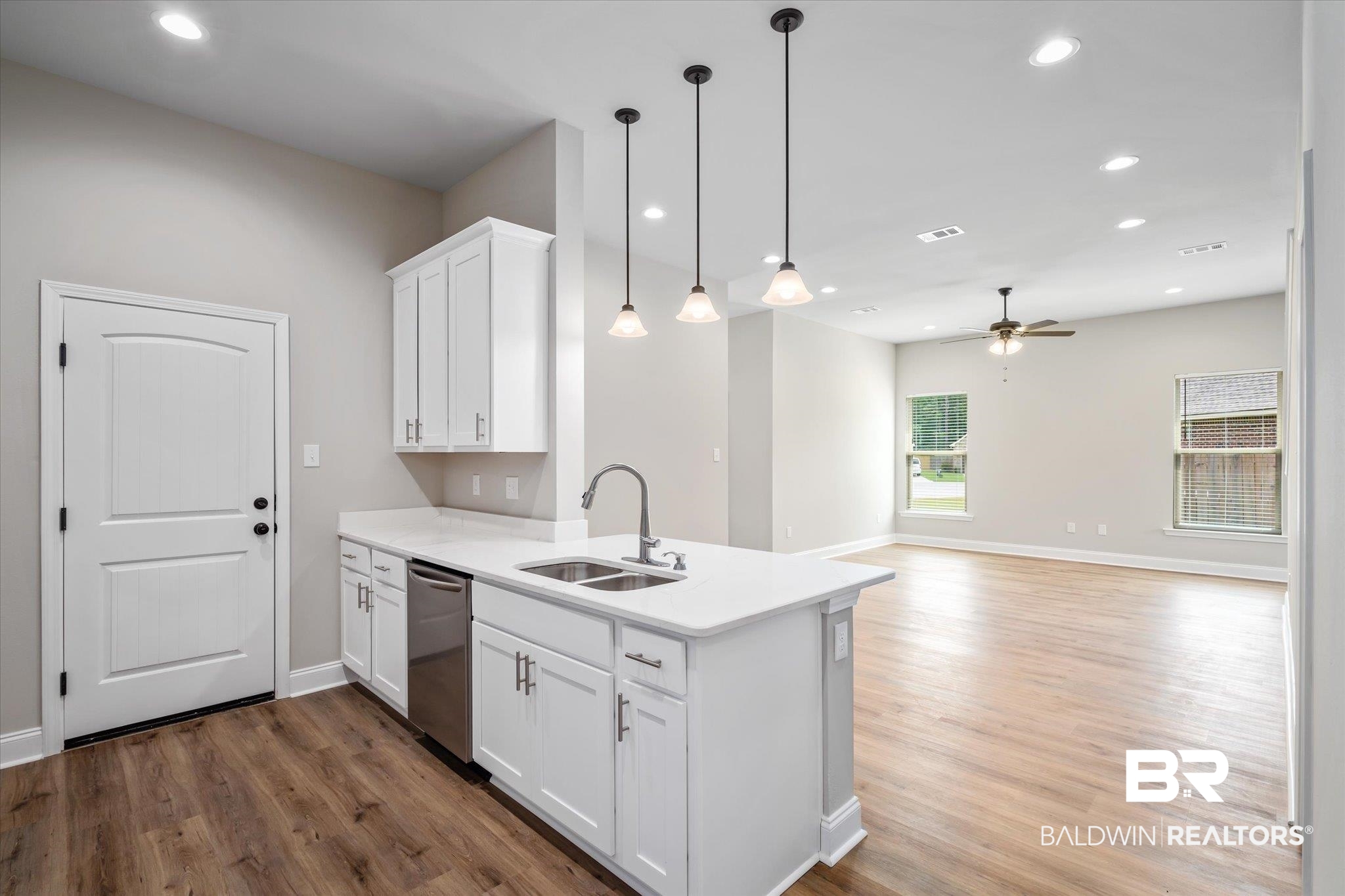 950 Gibson Court Foley, AL 36535 - Photo 6 of 23