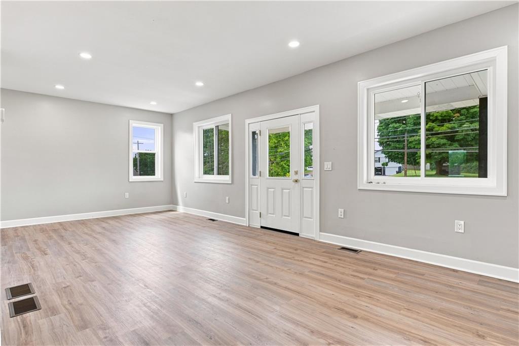 1076 Chapel Road Monaca, PA 15061 - Photo 13 of 50 Gallery Image 13