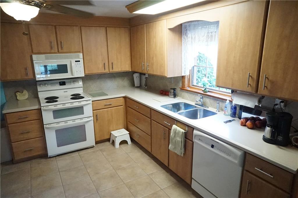 221 Henricks Road Butler, PA 16001 - Photo 11 of 23 Gallery Image 11