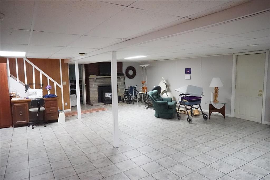 221 Henricks Road Butler, PA 16001 - Photo 17 of 23 Gallery Image 17