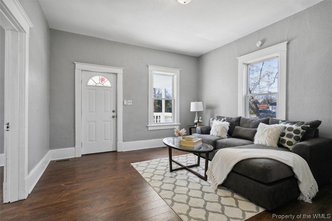 446 Raleigh Avenue Hampton, VA 23661 - Photo 7 of 23 Gallery Image 7