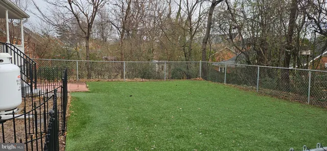 $1,975 | 423 Happy Creek Road, Front Royal, VA 22630