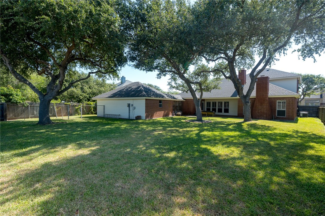 620 Colonial Drive Portland, TX 78374 - Photo 33 of 40 a front view of a house with a yard