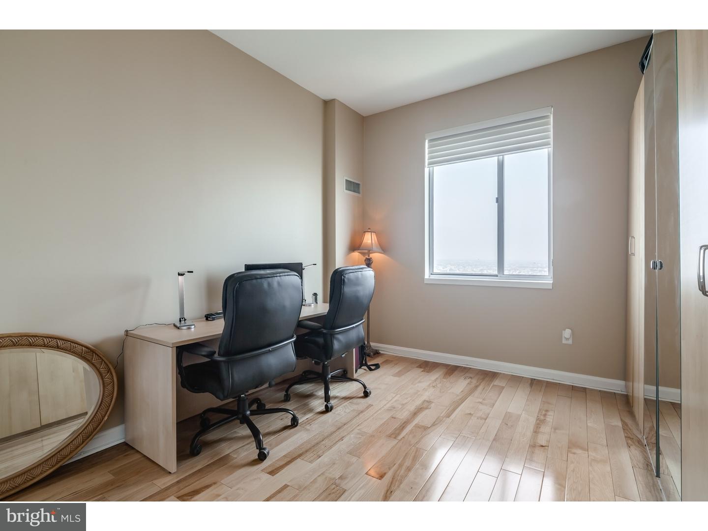 901 North Penn Street, Unit R2301 Philadelphia, PA 19123 - Photo 15 of 17