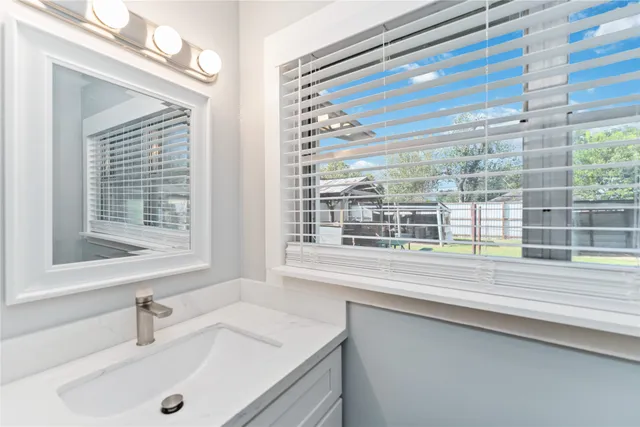 $1,950 | 9946 Algiers Road, Houston, TX 77041