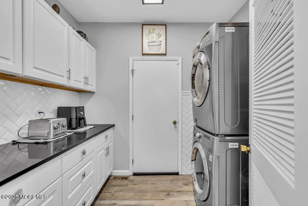 57 Gristmill Road Howell, NJ 07731 - Photo 12 of 80 Laundry Room/Butler Pantry