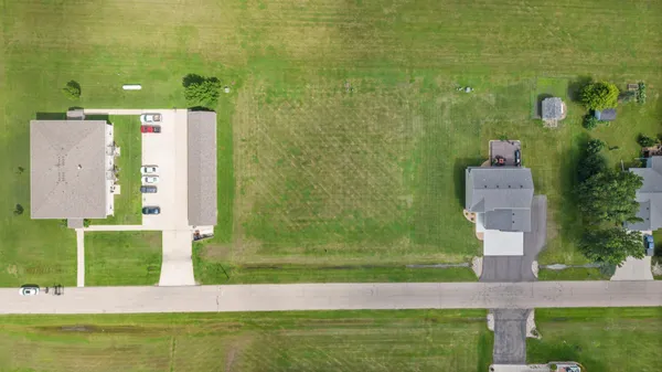 $5,000 | 402 South 5th Street, Fairmount, ND 58030