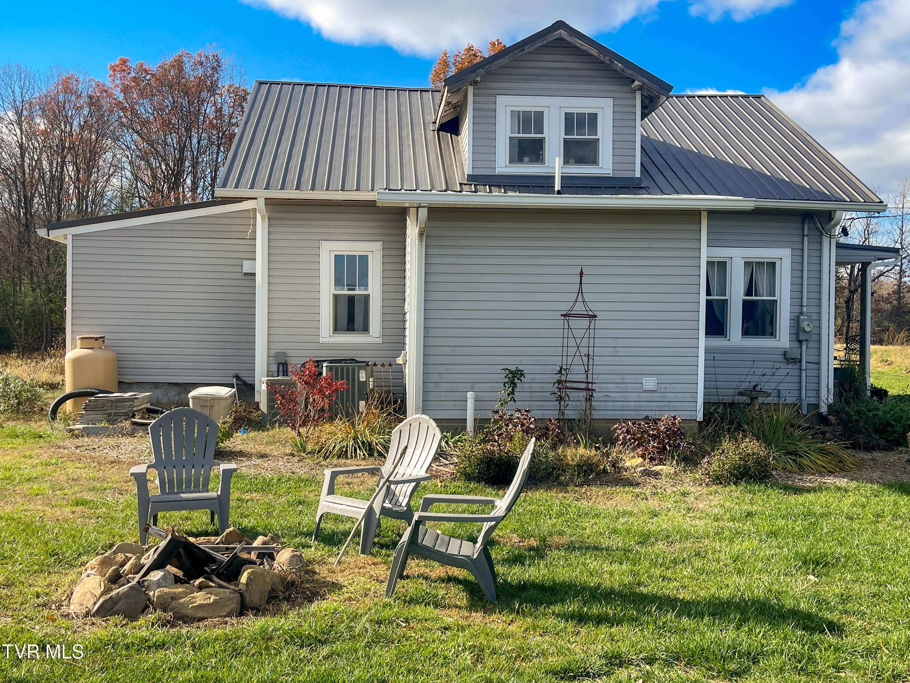570 Anest Road Chuckey, TN 37641 - Photo 34 of 47 Side of Home