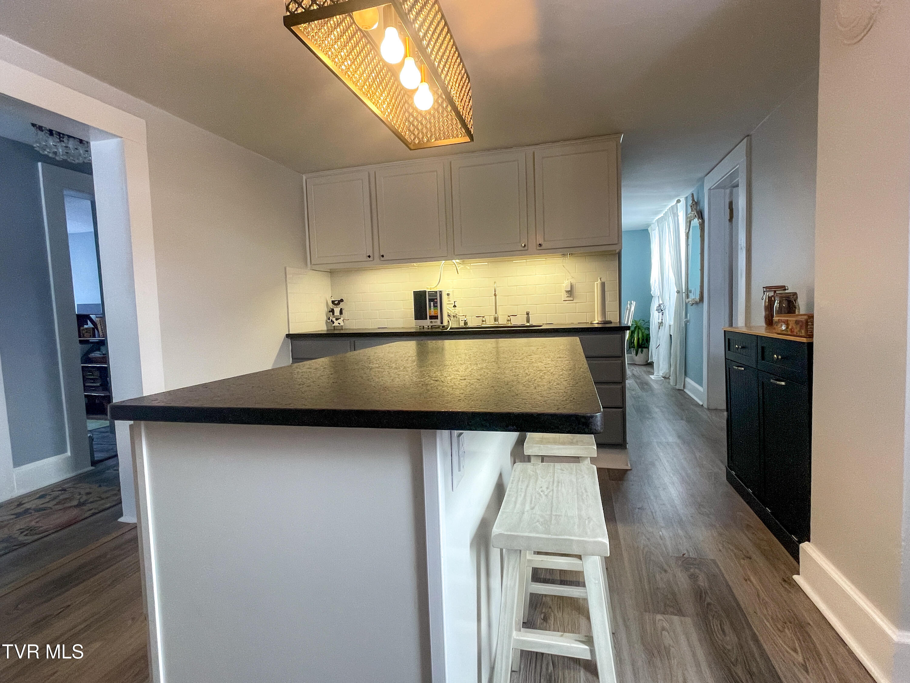 570 Anest Road Chuckey, TN 37641 - Photo 9 of 47 Kitchen