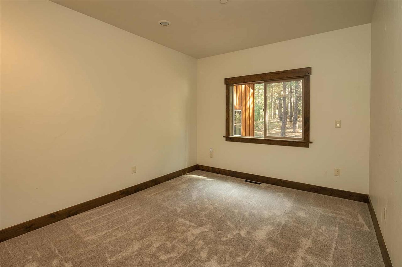 11067 Torrey Pine Road Truckee, CA 96161 - Photo 19 of 21 Gallery Image 19