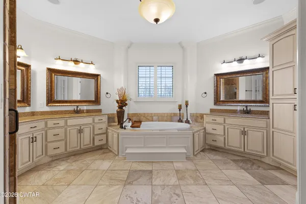 $1,080,000 | 57 Lake Pointe Drive, Jackson, TN 38305