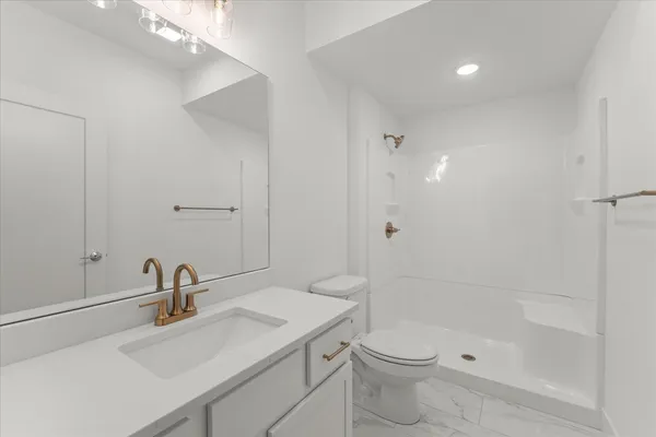 $619,000 | 1403 Ravenwood Drive, Mahomet, IL 61853