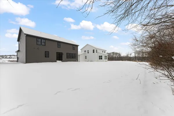 $619,000 | 1403 Ravenwood Drive, Mahomet, IL 61853