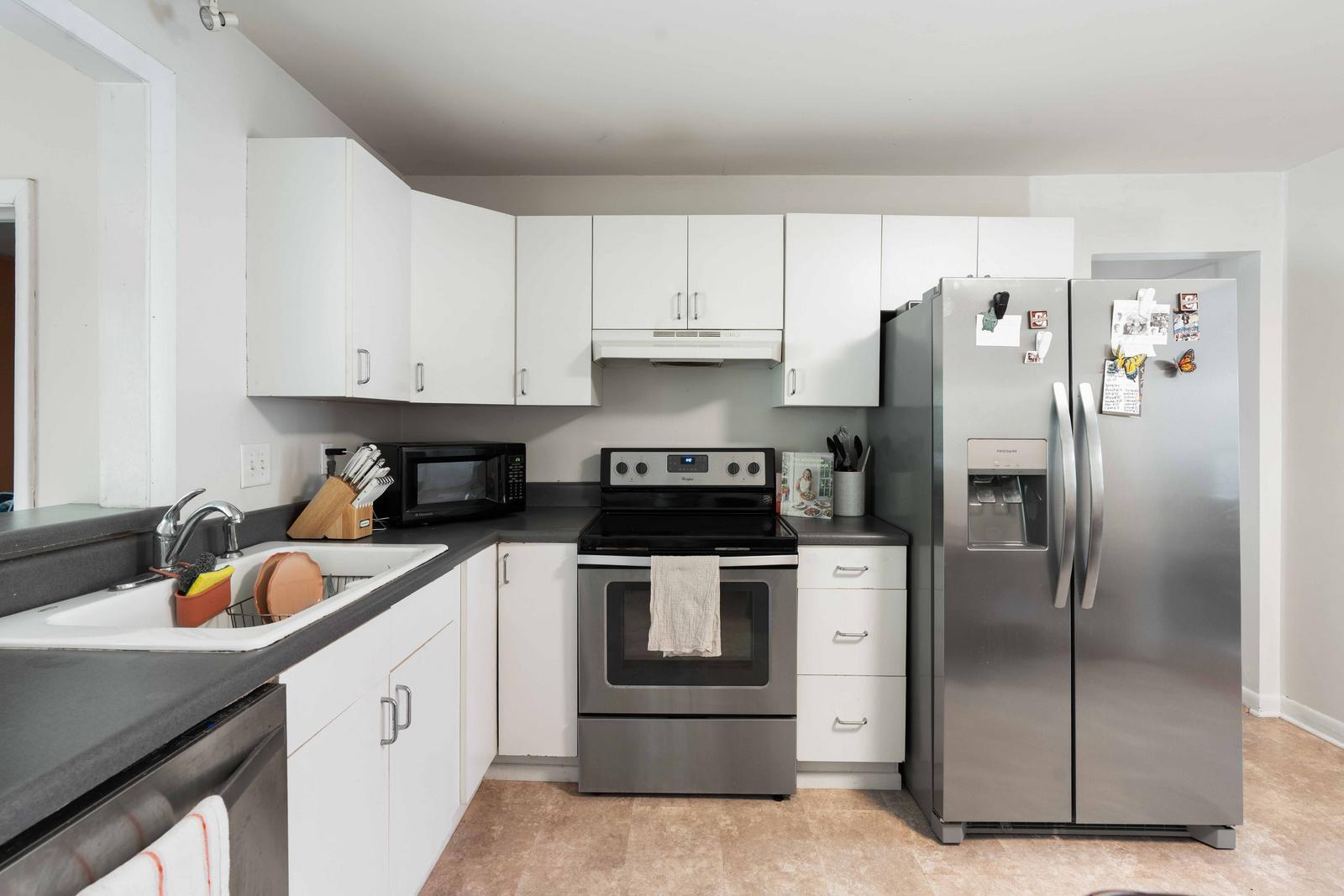 1536 Inland Avenue, Unit C Charleston, SC 29412 - Photo 7 of 31 20