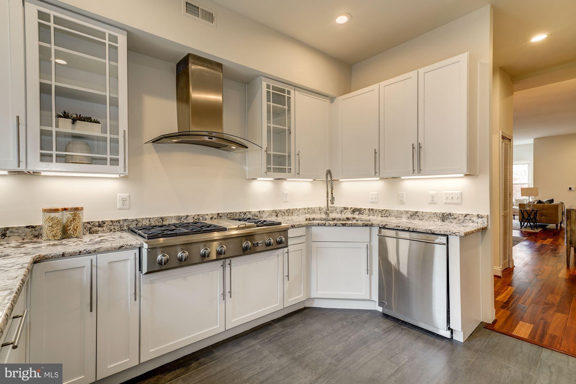 923 R Street Northwest Washington, DC 20001 - Photo 6 of 18 Updated Kitchen