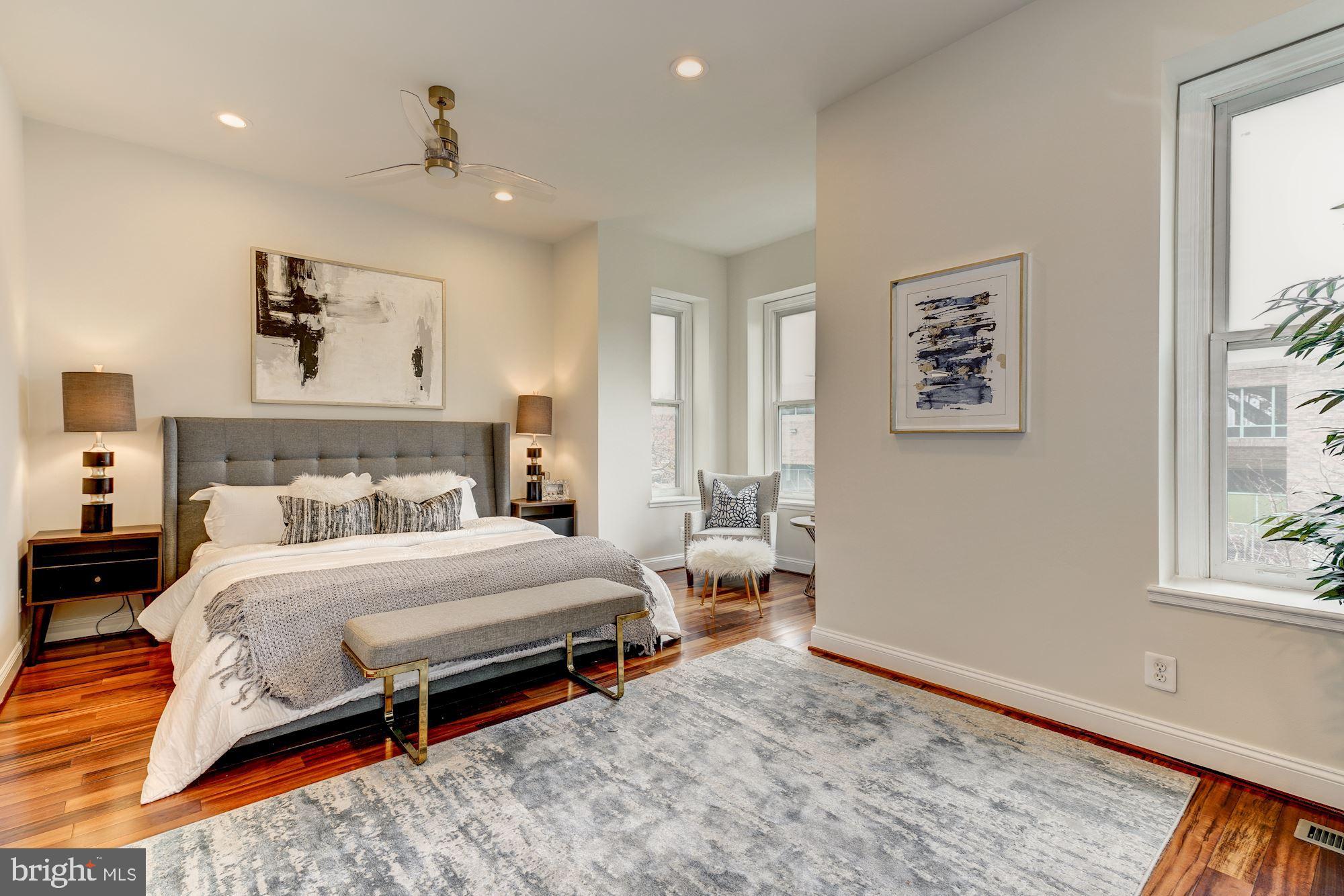 923 R Street Northwest Washington, DC 20001 - Photo 8 of 18 Master Suite Large enough for a king bed +