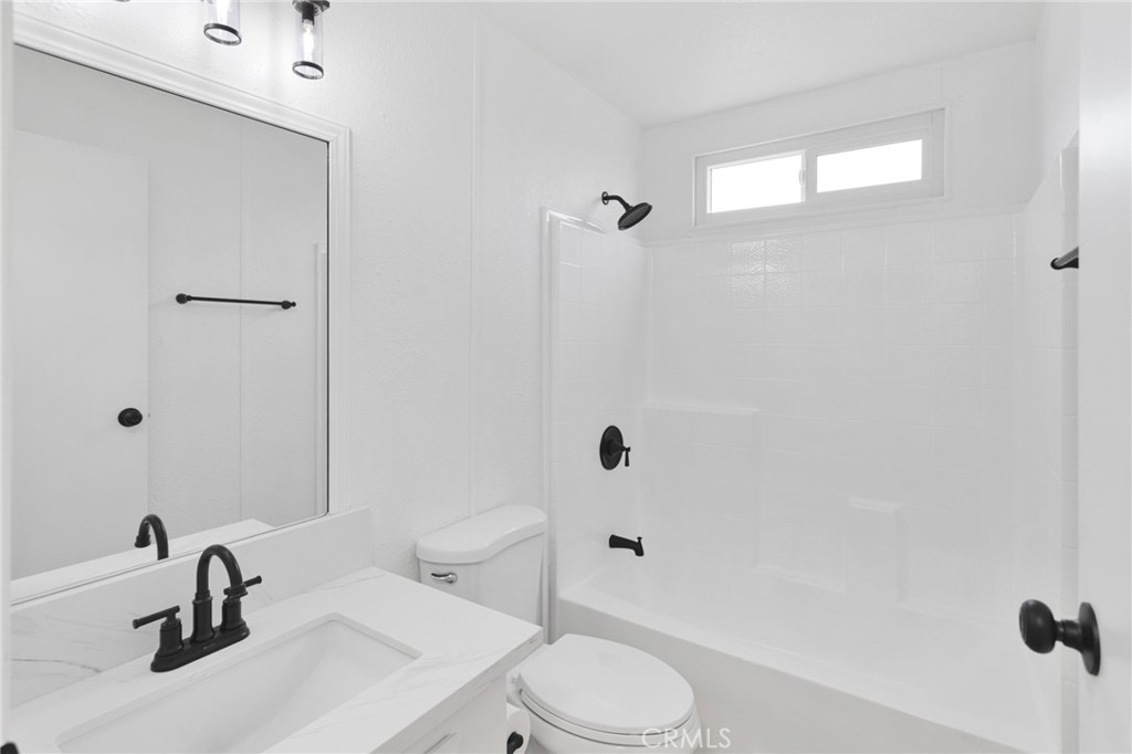 6450 Maricopa Road Phelan, CA 92371 - Photo 15 of 38