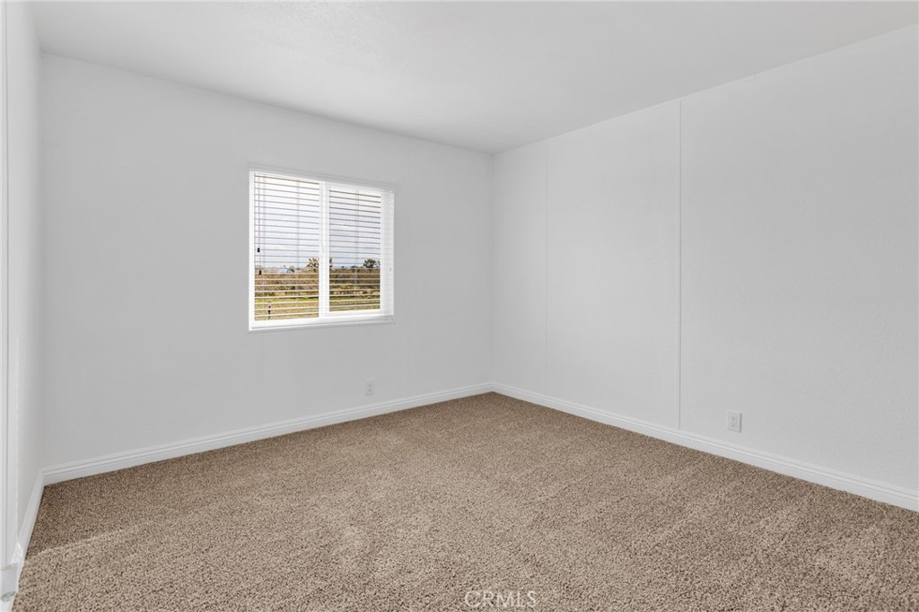 6450 Maricopa Road Phelan, CA 92371 - Photo 18 of 38
