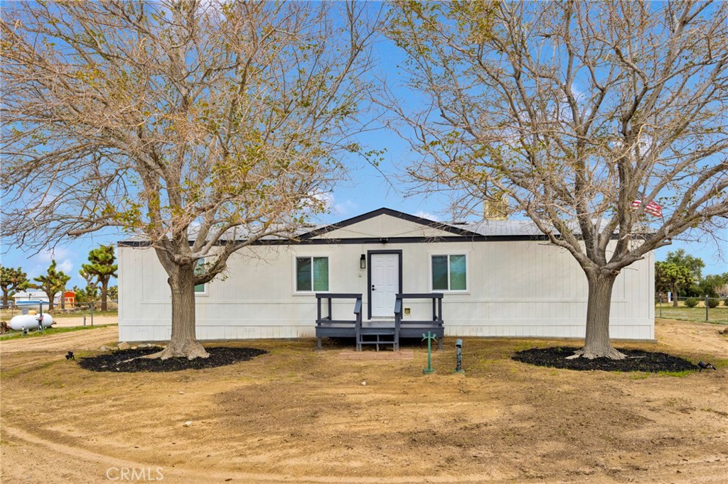 6450 Maricopa Road Phelan, CA 92371 - Photo 2 of 38