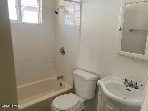 $1,775 | 149 East C Street, Unit B, Port Hueneme, CA 93041