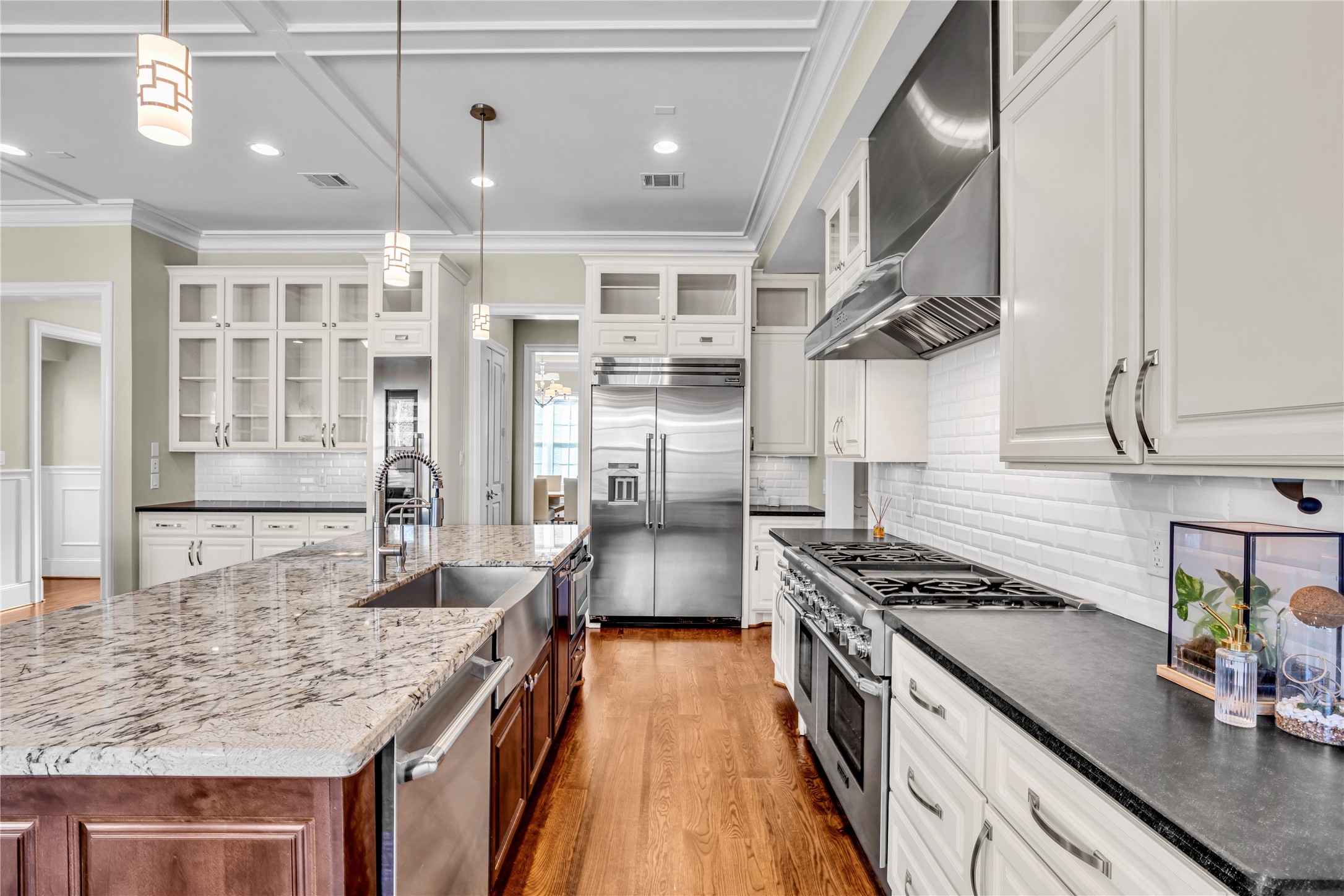 4702 Lido Lane Houston, TX 77092 - Photo 14 of 38