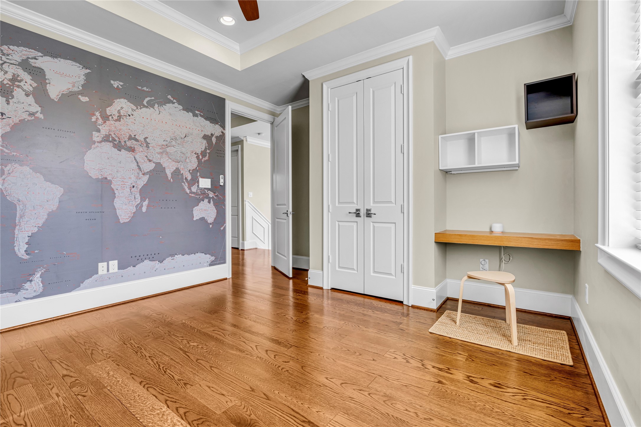 4702 Lido Lane Houston, TX 77092 - Photo 27 of 38 Another secondary bedroom or office !