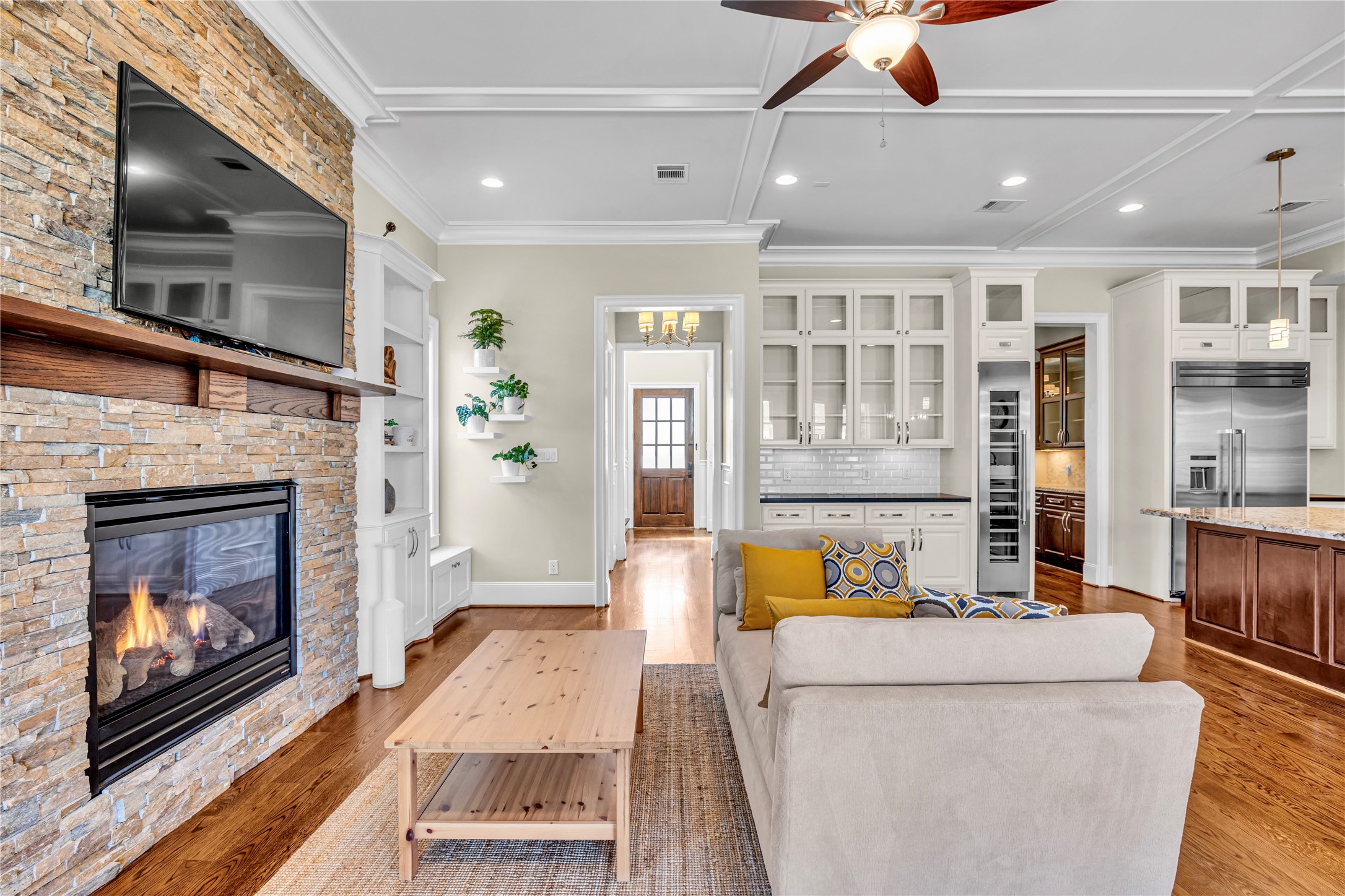 4702 Lido Lane Houston, TX 77092 - Photo 8 of 38